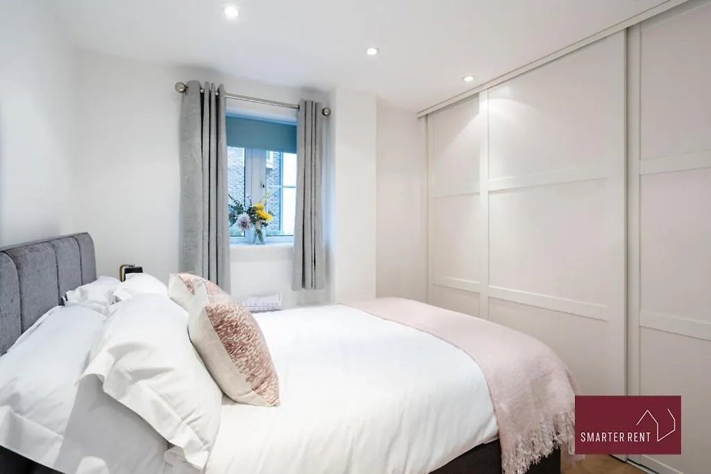 Englefield Green - Modern 2 Bedroom Apartment Englefield Green